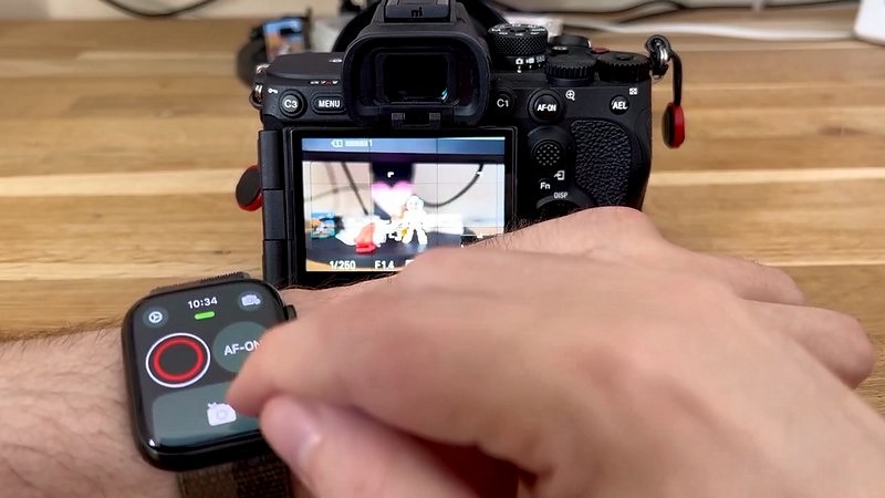Pure Bluetooth fast connection, Apple Watch turns into Sony mirrorless remote control