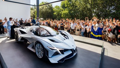 開價逾 2,500 萬！Apollo EVO 首部限量超跑「加勒比之龍」亮相
