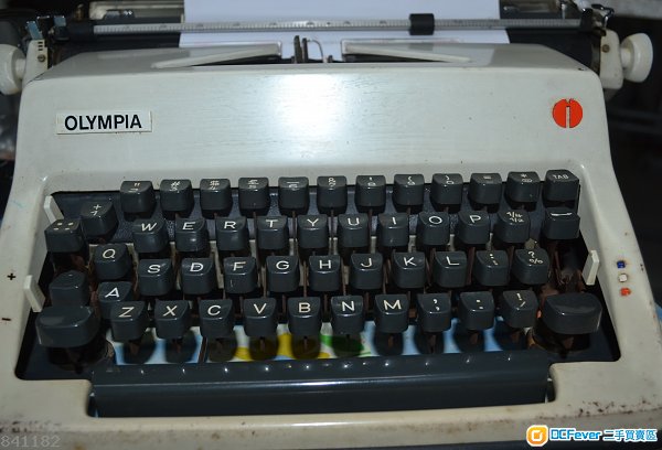 uxe Typewriter with 13 Platen 西德制造手动打字