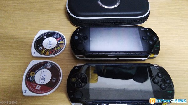 出售 PSP 1000 两部 + 龙珠 GTA 带 有保护套同